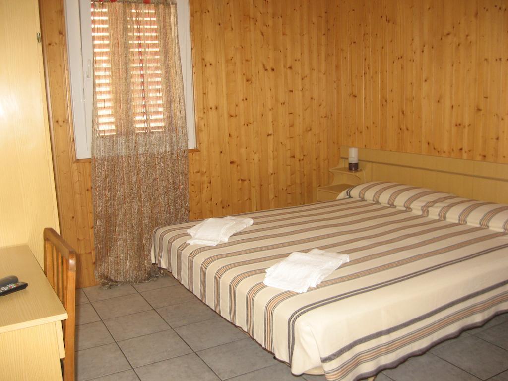 Hotel Eleonora Rimini Værelse billede